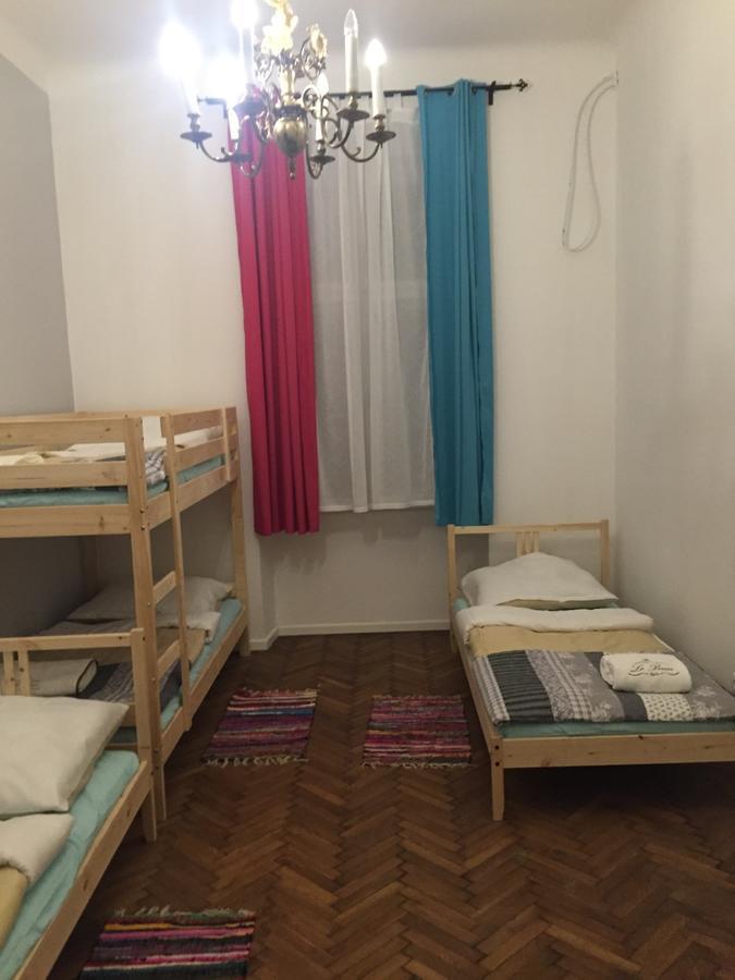 Hostel Wiktoria Krakow Exterior photo